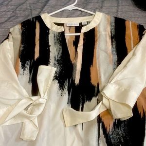 New York and Company artsy shirt size XS